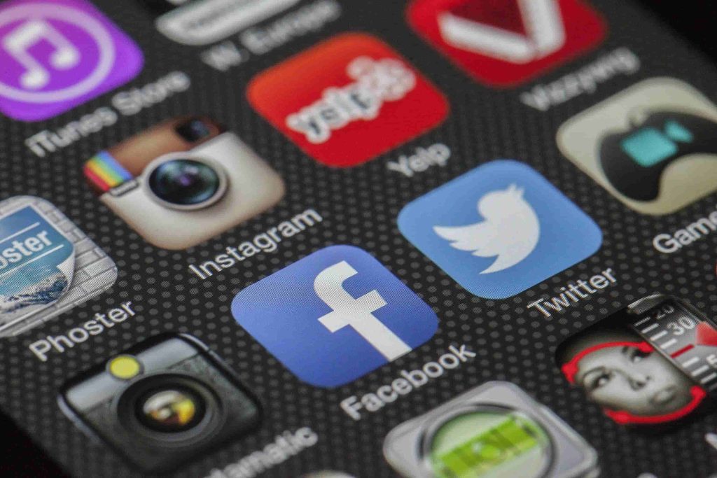 Essential Apps for Living in China: What You Really Need on Your Phone