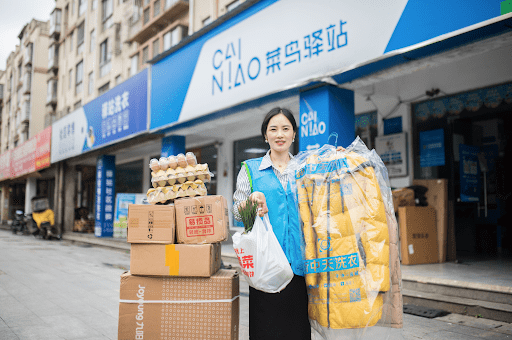 How to Receive Packages in China as a Foreigner: Lockers, Apps, and Awkward Texts